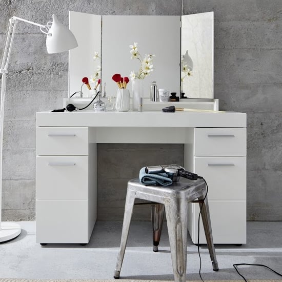 Photo of Amanda dressing table in white high gloss with mirror