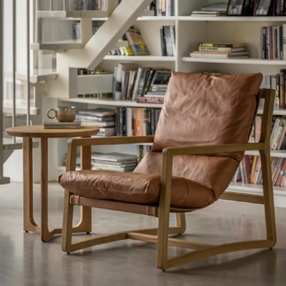 bandera leather lounge chair with oak legs in brown