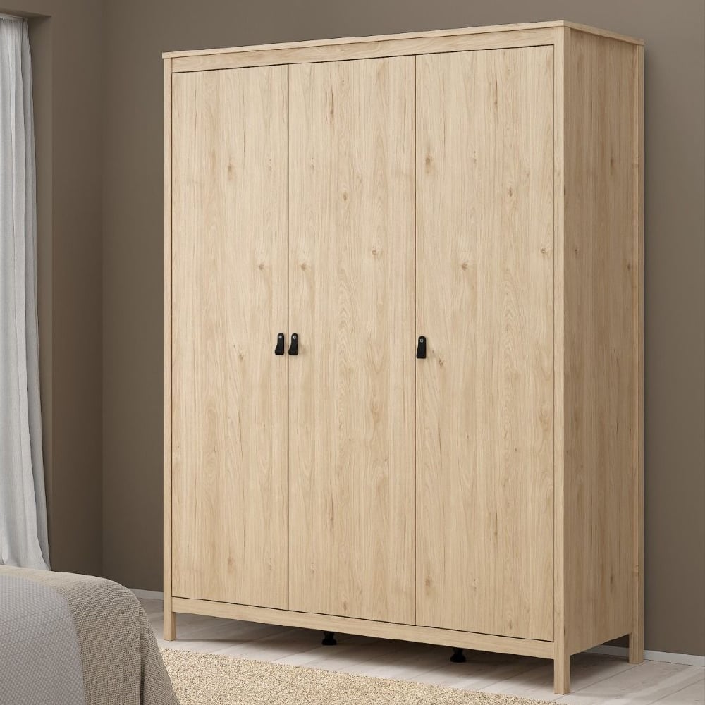 bellevue wooden wardrobe with 3 doors in oak