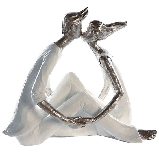 Photo of Kiss me poly design sculpture in white and silver